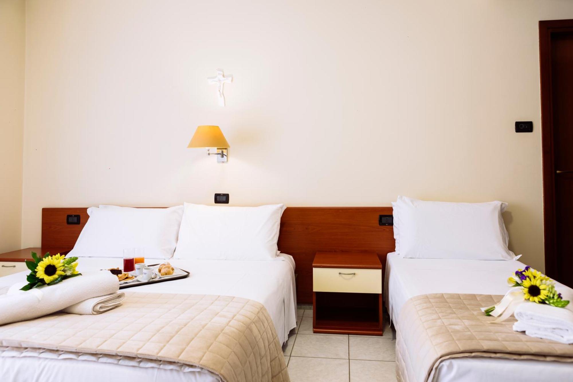 Hotel Leon - Ristorante Al Cavallino Rosso Σαν Τζιοβάνι Ροτόντο Εξωτερικό φωτογραφία