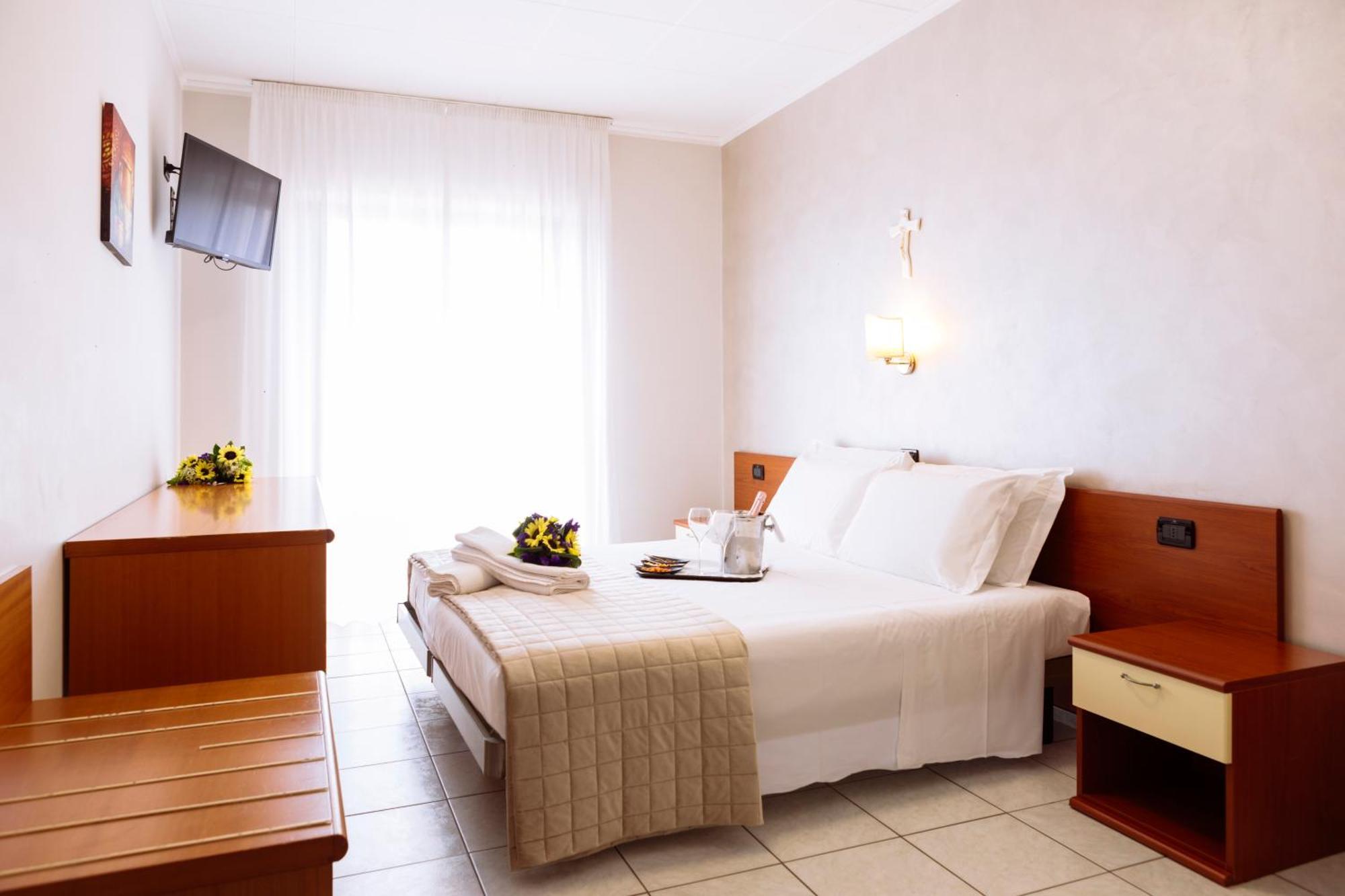 Hotel Leon - Ristorante Al Cavallino Rosso Σαν Τζιοβάνι Ροτόντο Εξωτερικό φωτογραφία